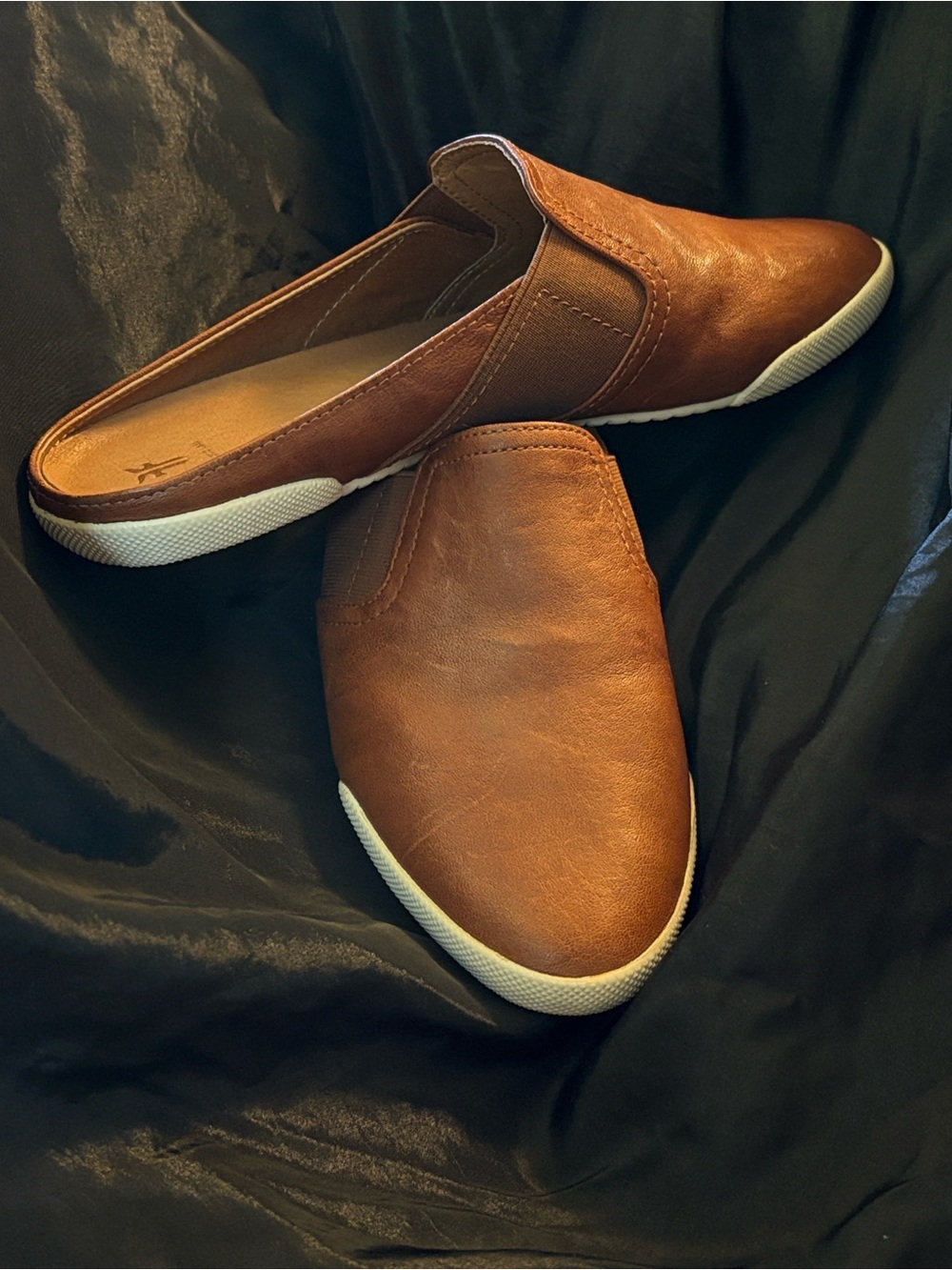 Frye Women's Tan Leather Slip-On Mules with White Sole